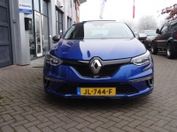 afbeelding 3: een ingebouwd schuifdak of vouwdak in een Renault Mégane